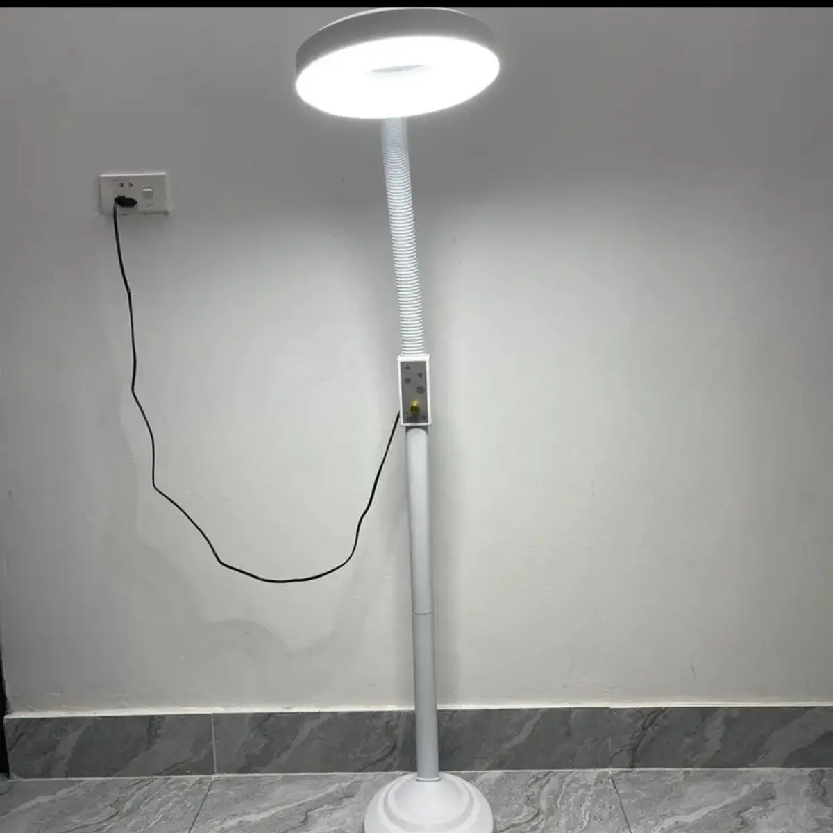 Đèn Led Chiếu Sáng Chân Nặng, Chân Nhẹ Dùng Trong Spa, TMV