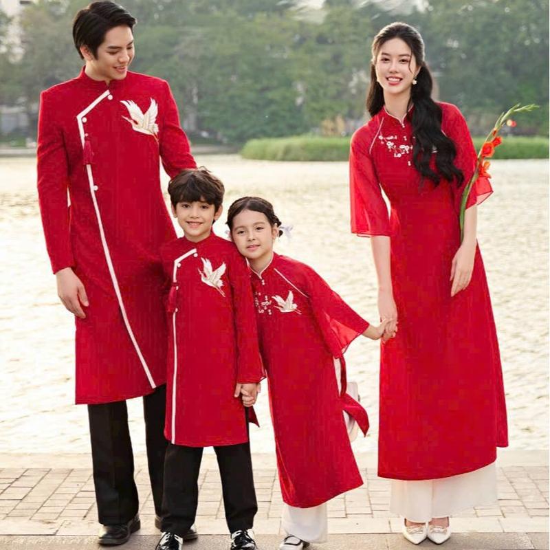 Áo Dài Thiết Kế Đôi Gia Đình Áo Dài Cách Tân Nam Nữ Màu Đỏ May Mắn Chất Liệu Tuyết Mưa Cao Cấp Loại 1 Họa Tiết Thêu Tay Xinh Xắn Full Size