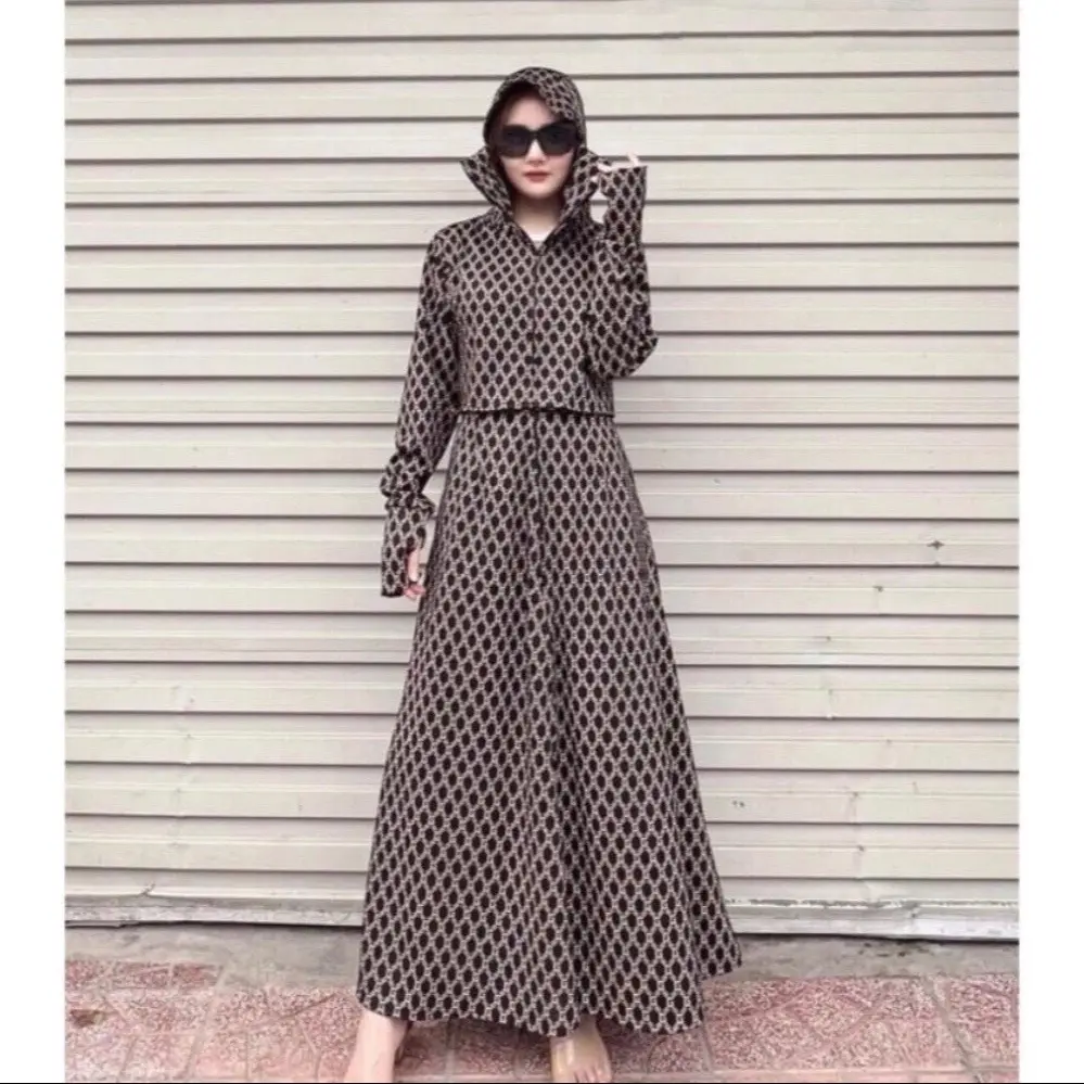 XẢ KHO Áo choàng nắng nữ croptop  2 lớp, túi có khoá chất poly mềm mịn. Women ( chữ ngẫn nhiên )