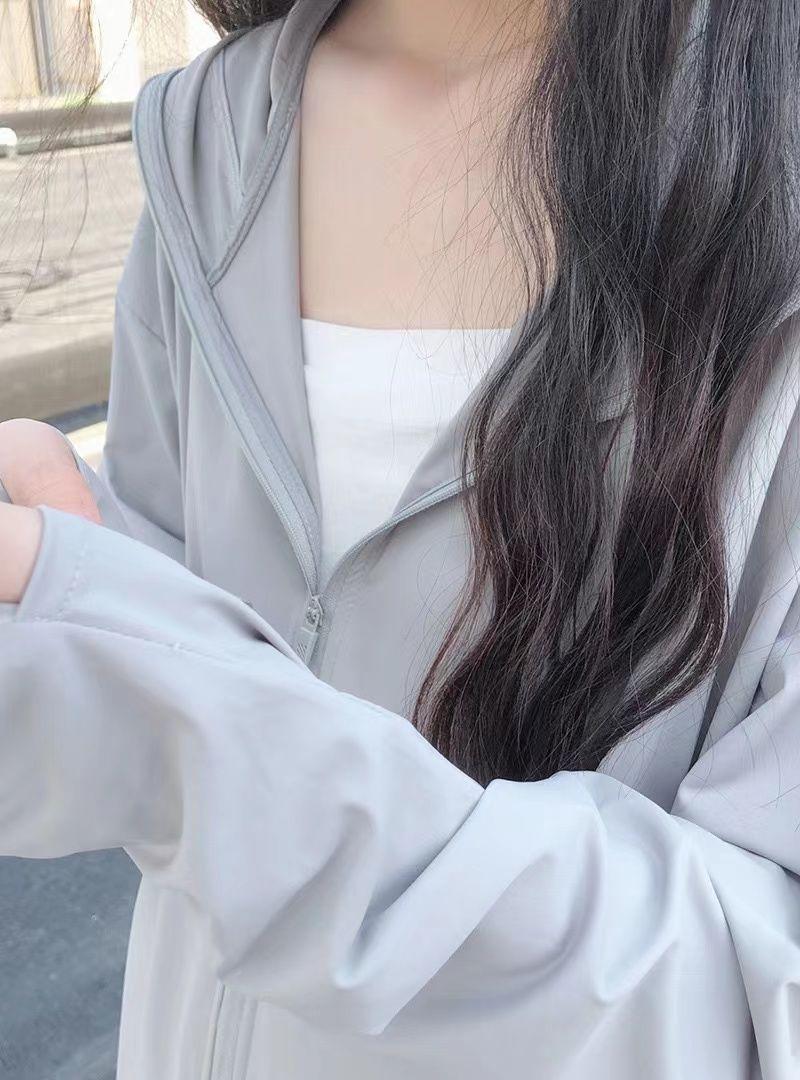 Product Introduction of Ice Silk Sun Protection Jacket for Women, Summer New Thin UV Breathable Loose Versatile Cardigan Coat with Hood 6
