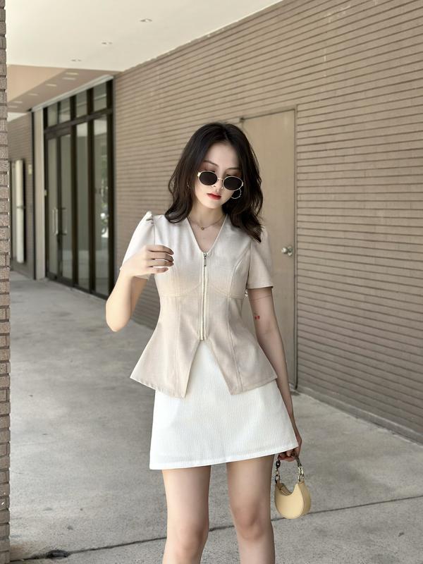 LIVE Áo peplum kem ODS thiết kế xẻ giữa tà trước, cổ V, dây kéo kim loại, tay ngắn nhún vai trẻ trung cá tính năng động - DO3 Nữ Top