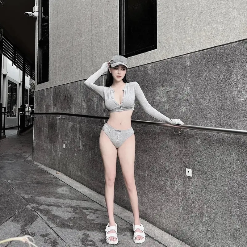 Bikini brownie tay dài hai màu ghi xám và đen 3