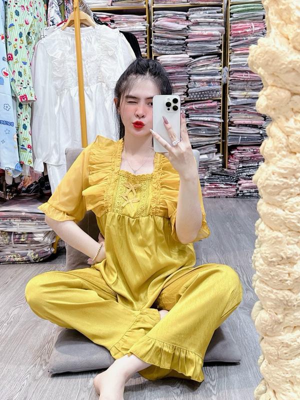 H96 Bộ Ngủ Pijama Nữ Lụa Xước Cổ Vuông Ren Phối 2 Nơ Áo Tay Ngắn Quần Dài Size Từ 40-80 KG Lịch