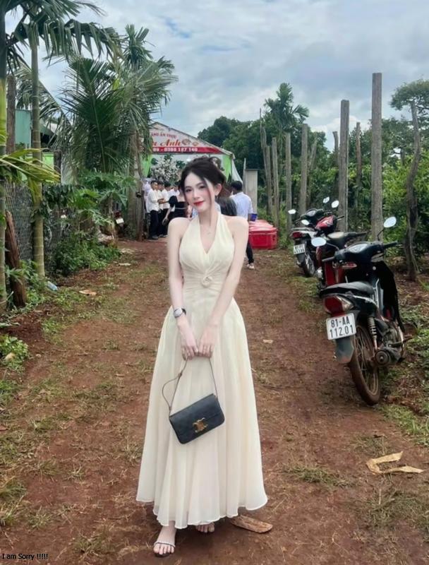  Đầm váy yếm nữ dự tiệc dáng dài cổ V xẻ ngực đính hoa sang chảnh Manila Dress Nhung Women Kem 