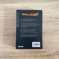 Gambar Tanah Para Bandit (Novel) Tere Liye - IYA TTD dari TOKOBUKUTERELIYE Kota Depok 4 Tokopedia