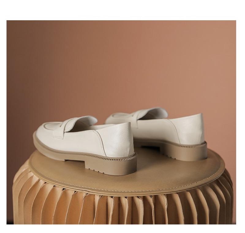 Product Introduction of 3221 Giày Moca Loafer Nữ Giày Màu Kem Đen Có Sẵn Fullbox QCCC 13