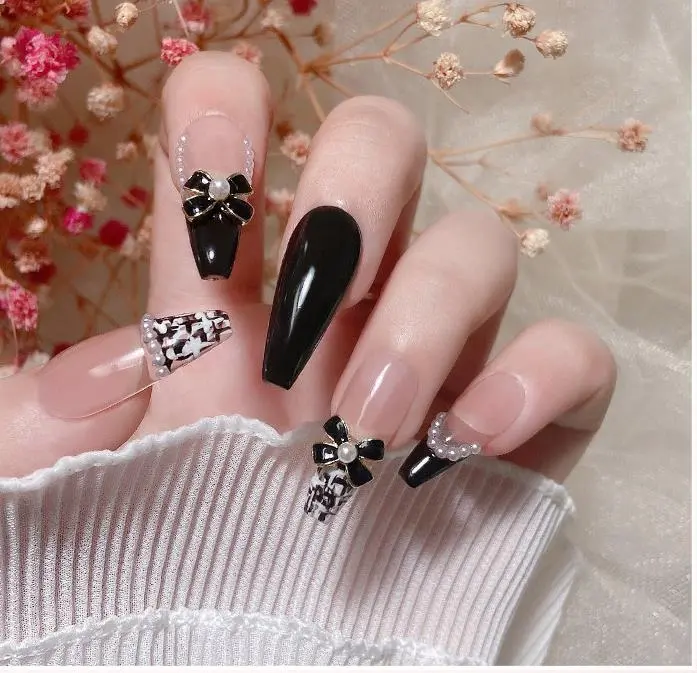 charm nail nhé a hàng có sẵn a