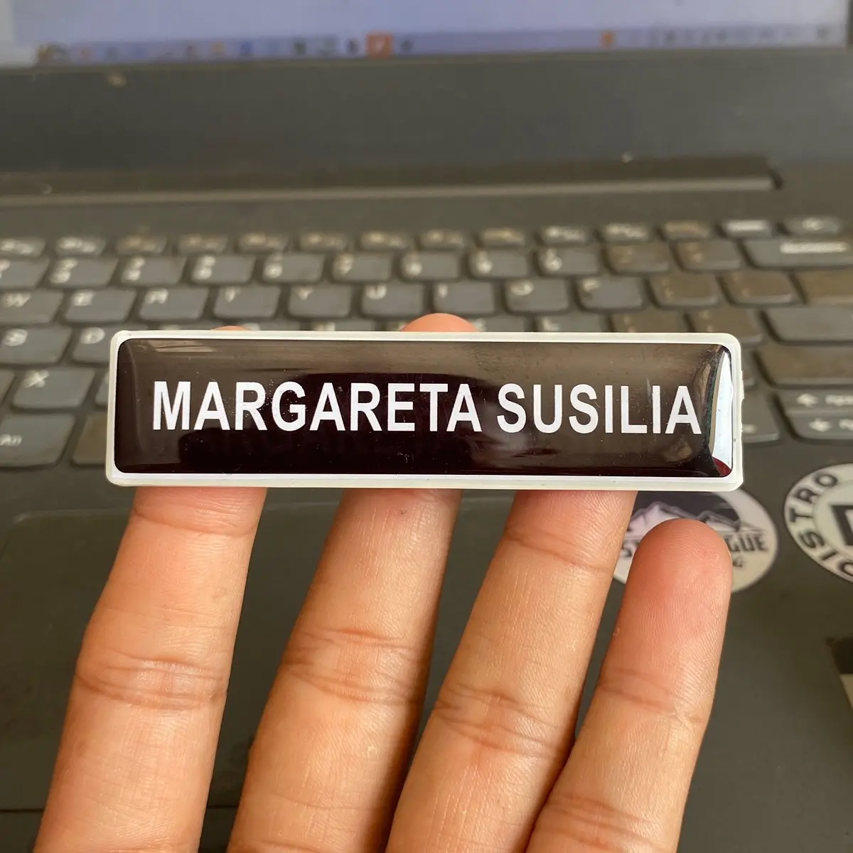 Nametag Akrilik Resin Magnet Premium Alat