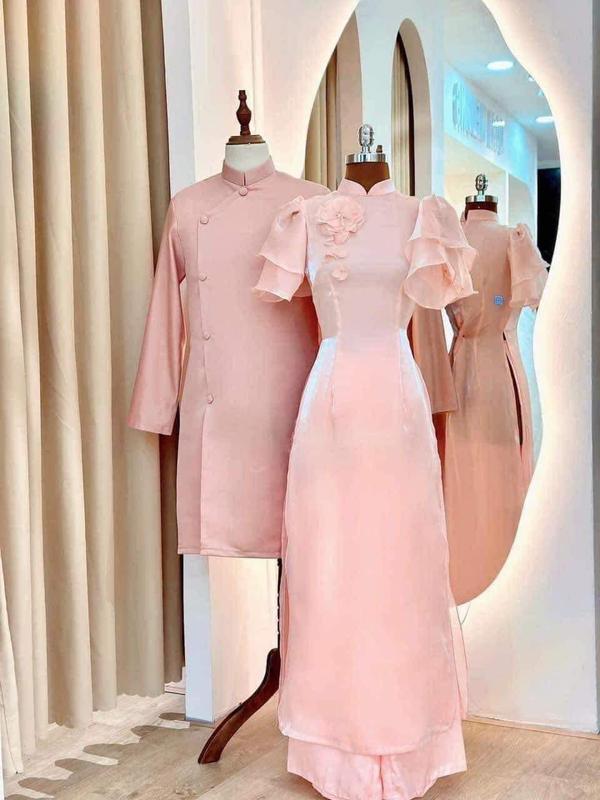 Áo dài bigsize 4 tà vải tơ, lụa và có gắn hoa trước ngực (Bao gồm quần và áo) áo dài tết  cho 2k13 đen đính nơ cúc 0