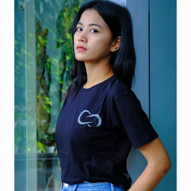 T-Shirt IT Support is Not Magician Lengan Pendek Unisex Hitam 0