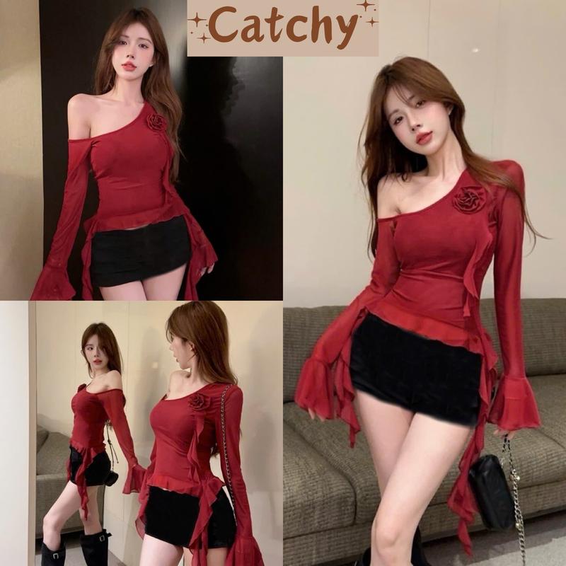 Set áo kiểu nữ tay dài loe lệch vai đính hoa tua rua mix chân váy cạp trễ y2k sang chảnh CATCHYstore set áo trễ vai đính hoa tay dài loe form tua rua phối chân váy ôm ngắn cá tính Women Tay Loe Top  Thun