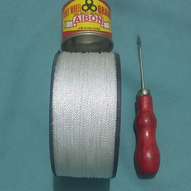 paket jarum+ benang sol+ lem 1