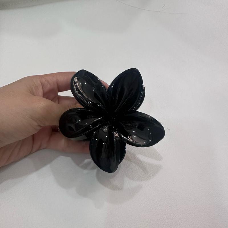 Cài hoa sứ màu đen kẹp đen trơn không hoạ tiết