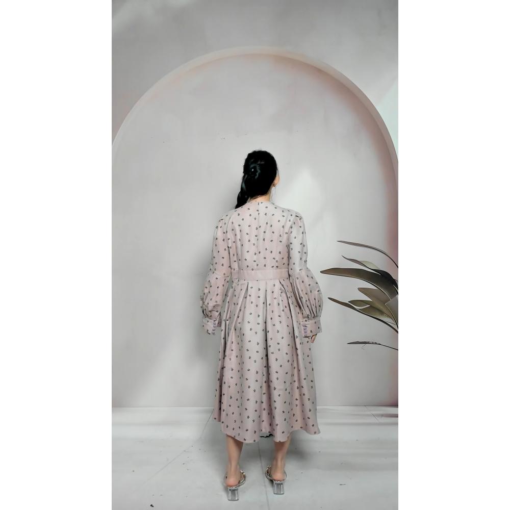 [clearance] FADFAD Gaun Wanita Motif Bergaris Rok Panjang Berkerah Lengan Panjang Gaya Kasual