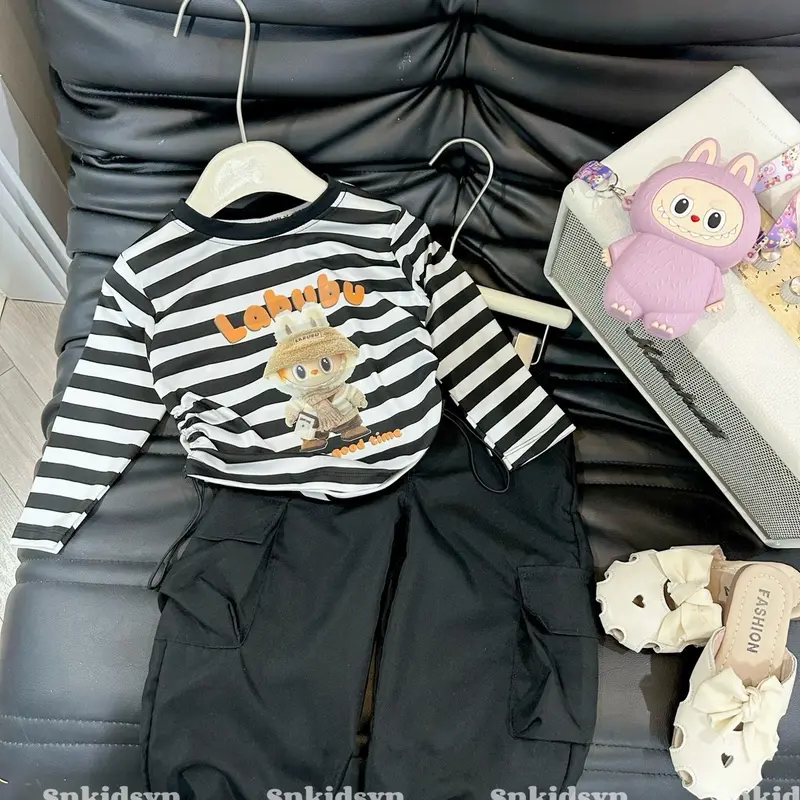 Set Quần suông kẻ áo cotton babythree kèm khăn - set quần kaki boom áo labubu croptop tay dài nhún eo 2 bên 10-30kg cho bé gái Cotton 2
