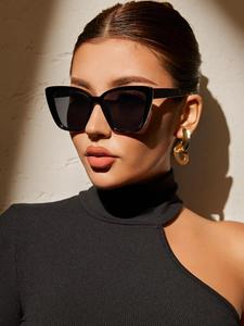 Lentes de sol con lentes tintados para mujer, lentes de sol casuales y modernos para uso diario, accesorios de moda para actividades al aire libre