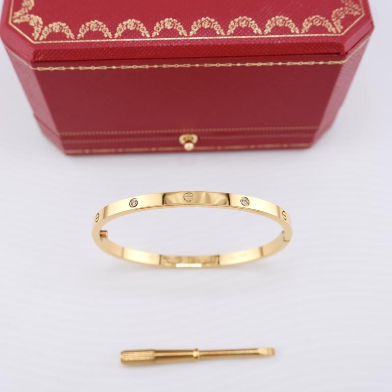 Vòng cati classic bản nhỏ  - đính kim - sang trọng dễ phối đồ 1