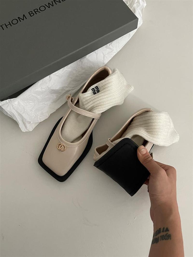 Product Introduction of French Retro Square Toe Low-Cut Mary Jane Leather Shoes 2023 Spring New Girl Soft Leather Low Heel Shoes Elegant Fashion Footwear Walking Shoes Women Comfort 3