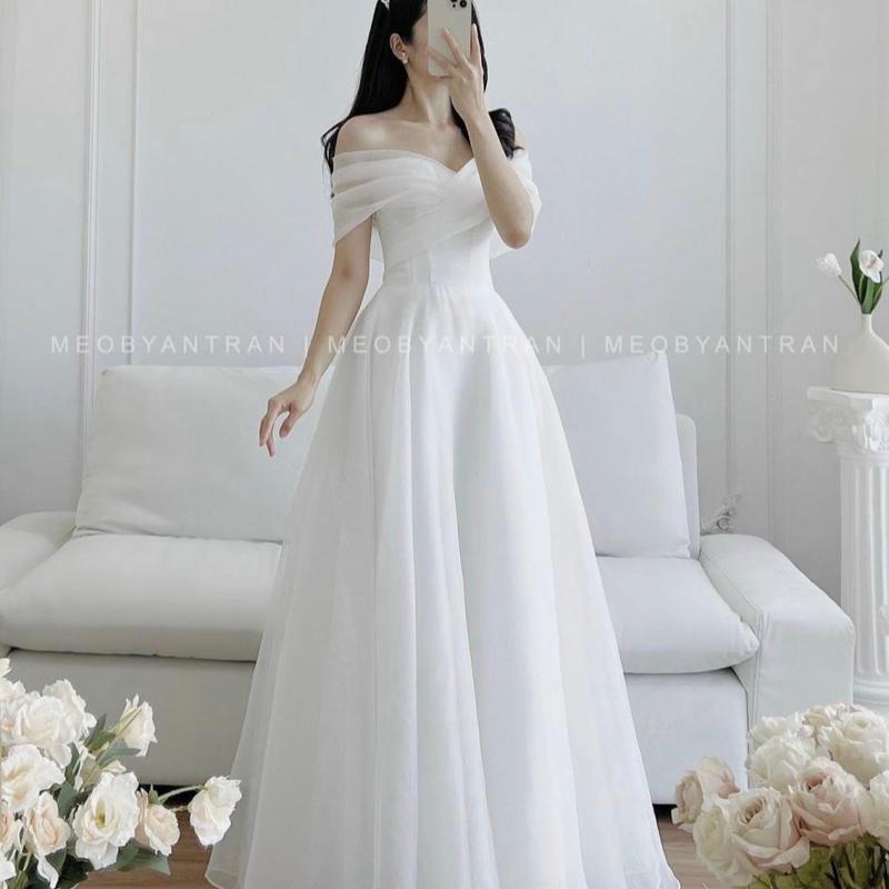 Váy Trắng Cuới Trễ Vai Xếp Li Dự Tiệc Đi Chơi Chất Voan Lưới V746 AĐ BOUTIQUE Nữ
