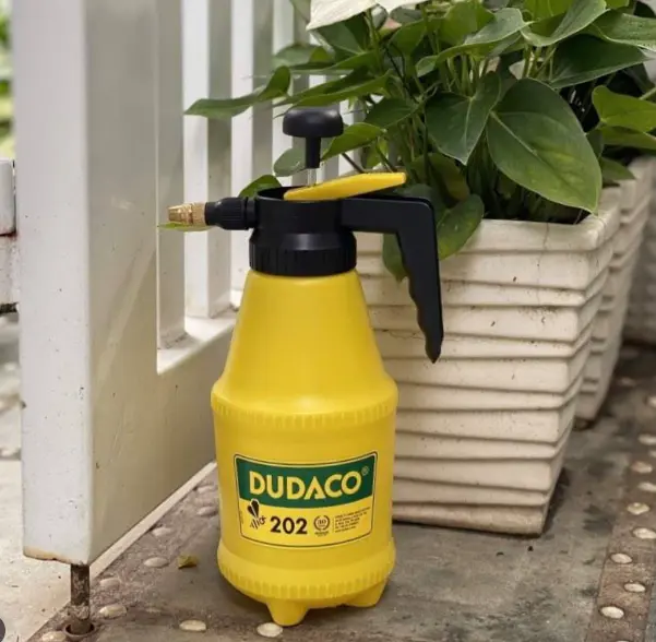 Bình tưới 2L dudaco dạng xịt