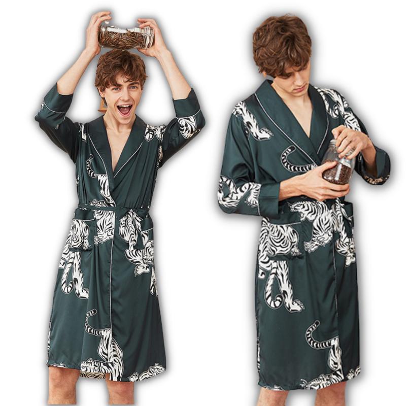 80kg Aaron premium robe for him untuk lelaki - TikTok Shop Malaysia