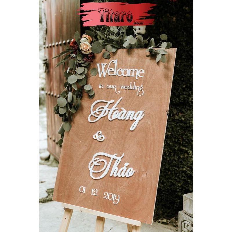 Bảng Welcome đám cưới  Hình chữ nhật khắc tên cô dâu và chú rể Phụ kiện decor trang trí tiệc BANG001 0