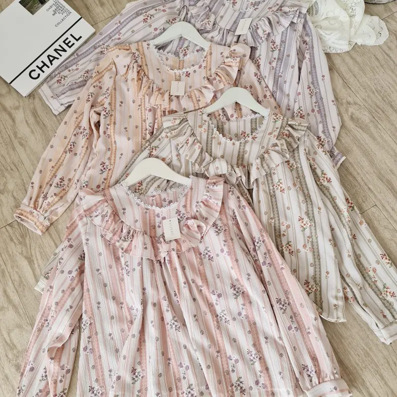 Sora Top | atasan floral | floral blouse | atasan korea Bunga 1