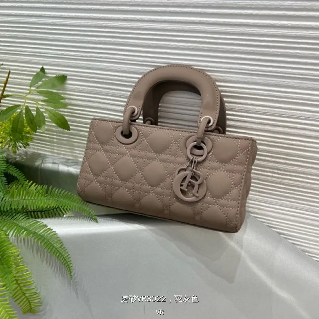 Túi bản ngang VR3022 -22cm kèm hộp giấy và tặng kèm khăn nơ - Bag  Nữ