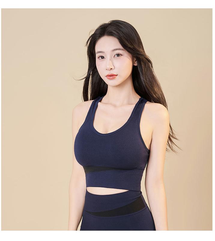 Product Introduction of New Women's Contrast Color Yoga Clothes Suit Girls Quick-Drying Running Outfit Suit Outer Wear Yoga Clothes with Chest Pad 19