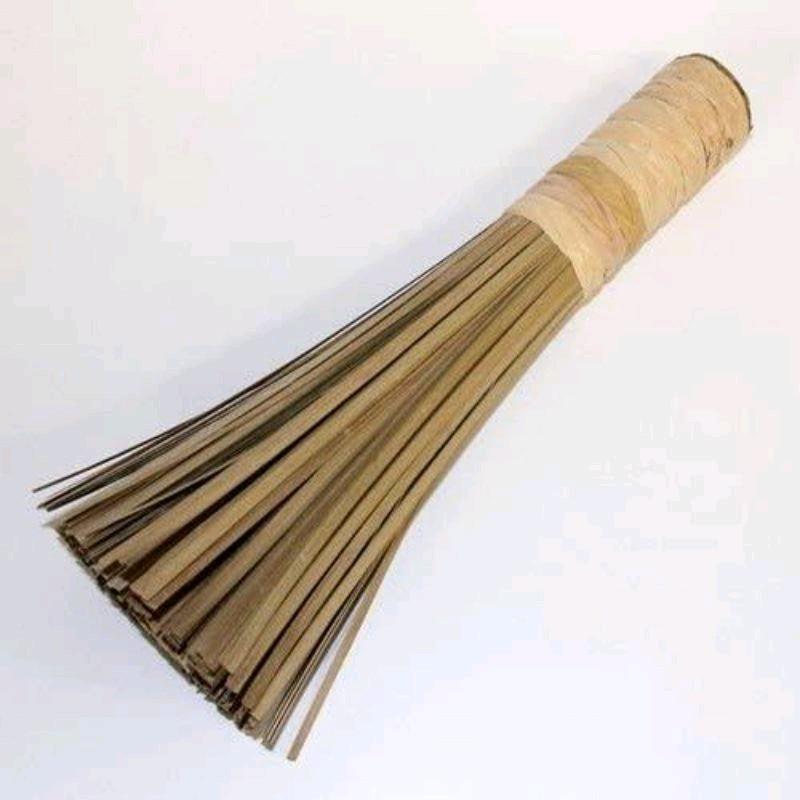 Sapu Bambu Gagang Rotan Sintetis / Sapu Bambu Gagang Rotan / Sapu Bambu / Sapu Rotan / Sapu Kuali Penggorengan 1