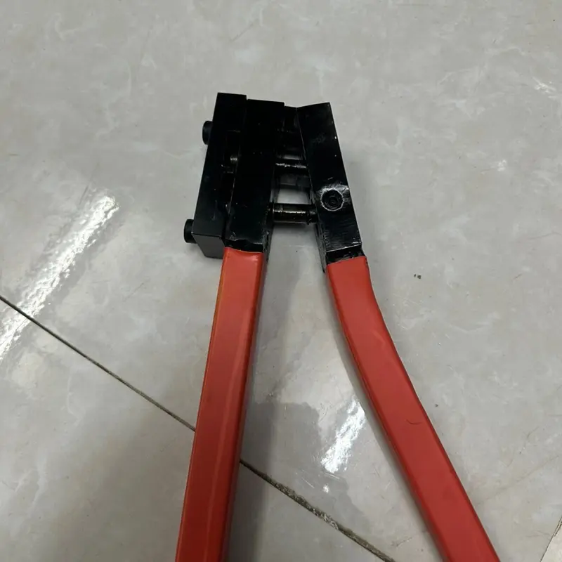 Kìm bấm thanh chuyển động cửa nhôm. Dùng bấm thanh chuyển động lỗ tròn và elip 2