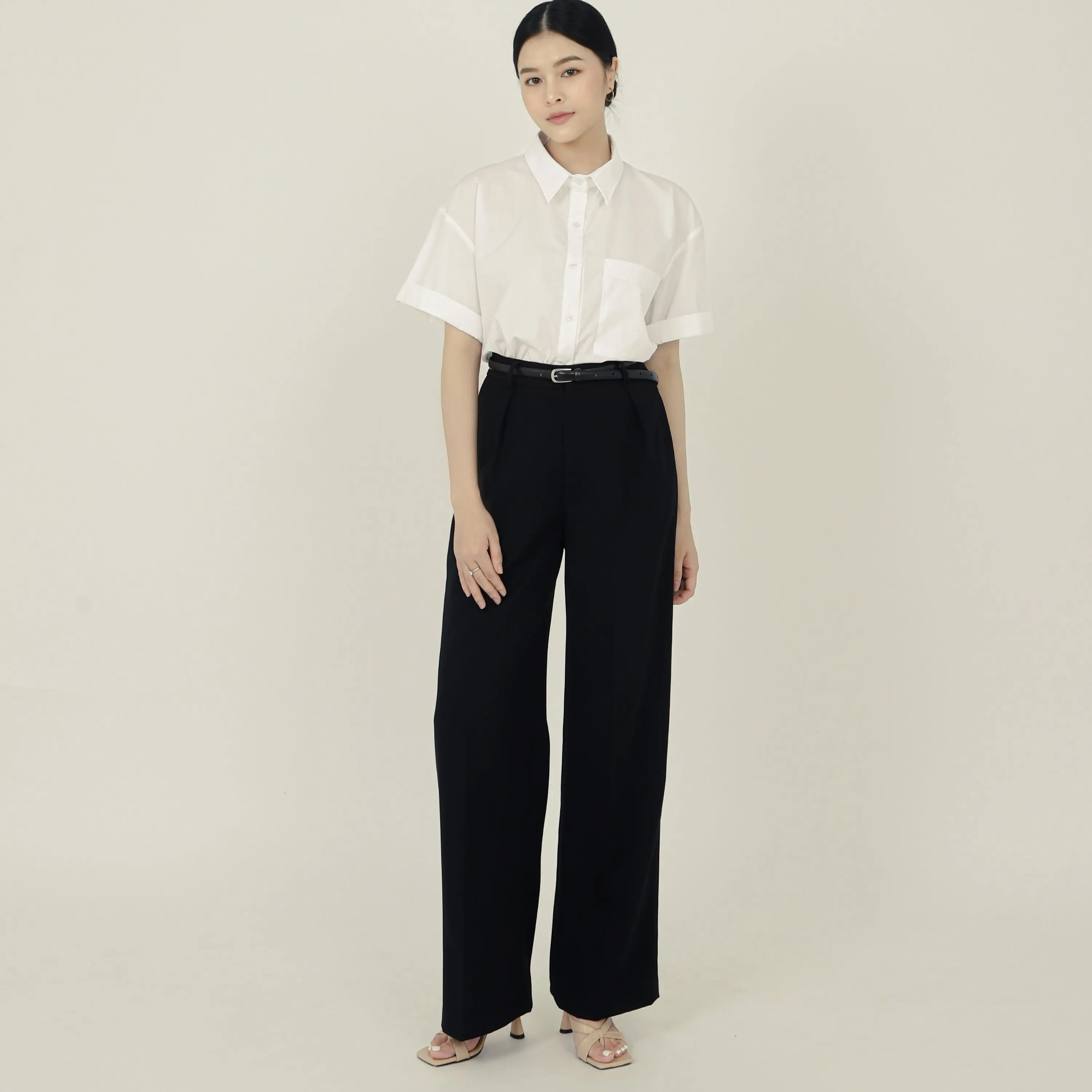 Quần Tây Nữ Màu Đen Ống Suôn Phom Đứng AOEM STUDIOS - The Aoem Culottes