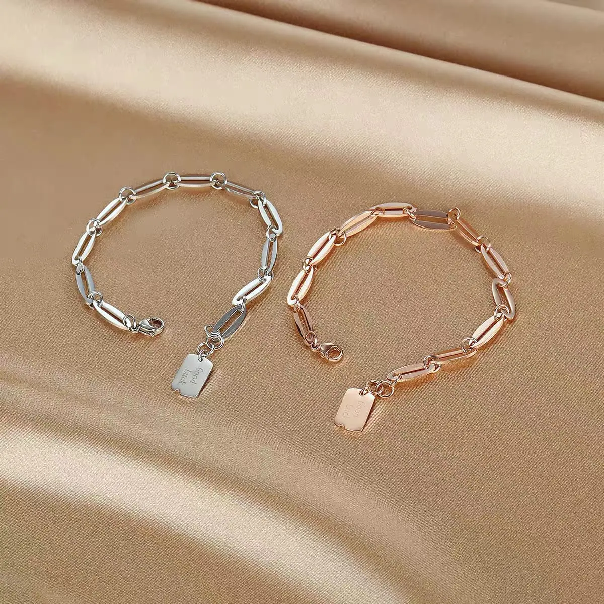 Gelang Tangan Wanita Mewah Bahan Titanium Terbaru Anti Karat Anti Luntur Bracelets Elegan Emas
