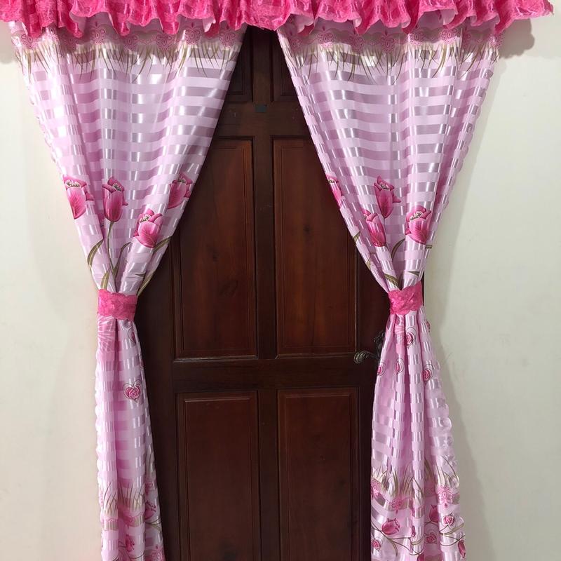 Rèm dán tường bộ 3 chi tiết bèo và 2 chiếc rèm buông xuống, che nắng và trang trí nhà cửa 7