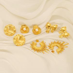 Anting-anting Mutiara Keluli Tahan Karat, Fesyen Wanita Gaya Eropah dan Amerika, Mewah Mampu Milik, Reka Bentuk Rama-rama, Anting-anting Stud Keluli Titanium, untuk Wanita