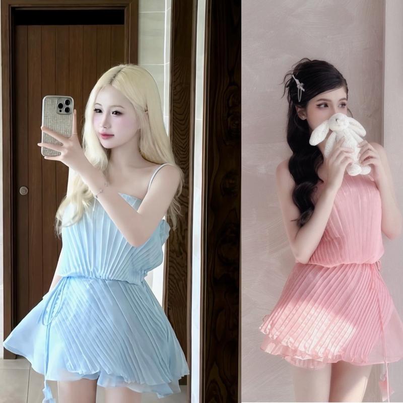  Váy hai dây dập ly Clam dress thiết kế Aguja 