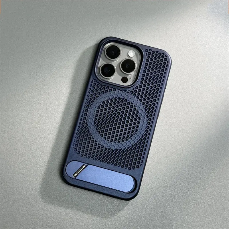 Luxury Heat Dissipation Breathable Case For iPhone 16 15 14 13 12 Pro Max Plus Magsafe Wireless Charger Titanium Hard Back Cover Cellphone Smartphone