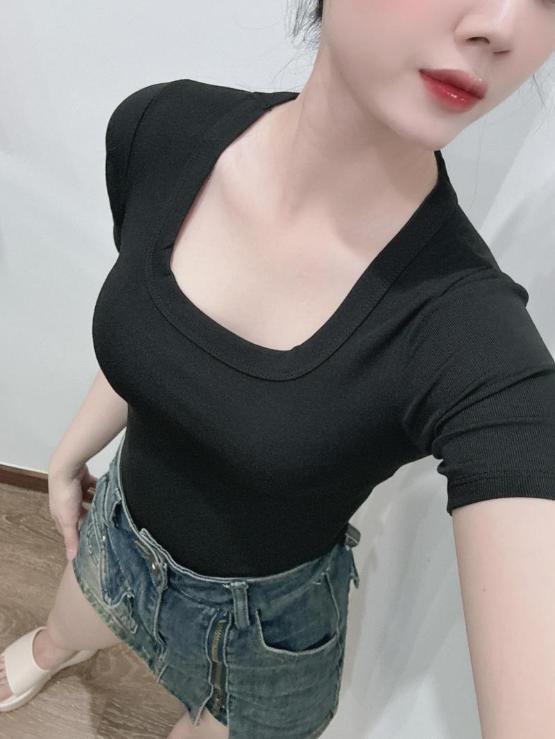 Product Introduction of ÁO THUN TĂM TAY NGẮN CỔ VUÔNG BODY NỮ 2