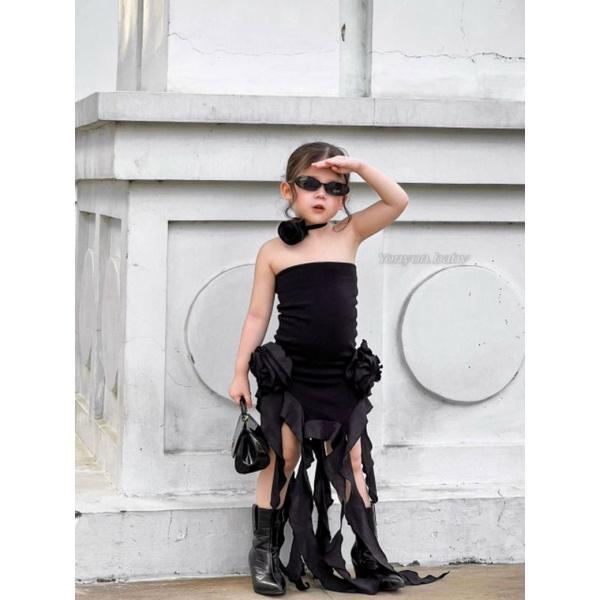 Váy tua rua hoa hồng đi tiệc kèm choker hoa hồng ở cổ cho bé gái hàng thiết kế chuẩn ảnh