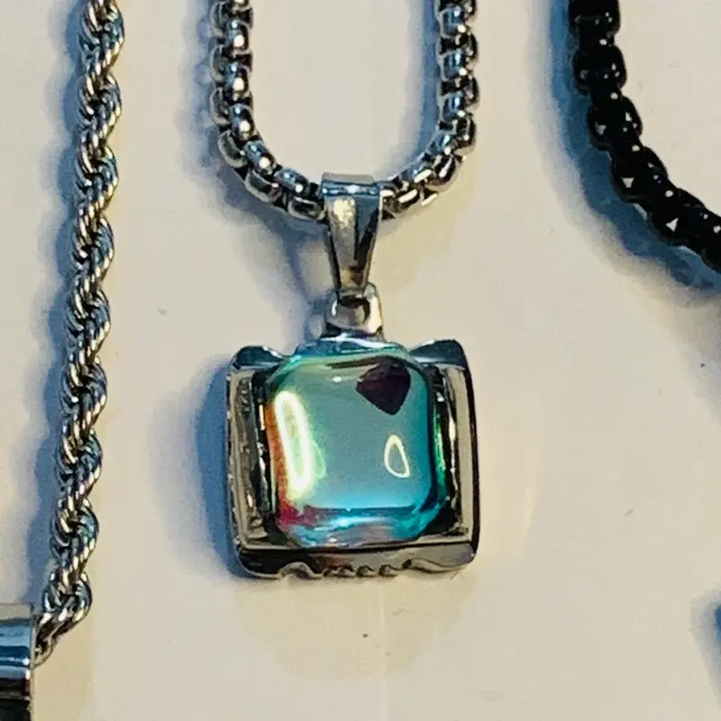 Kalung Liontin Batu Kecil Laki-laki 2