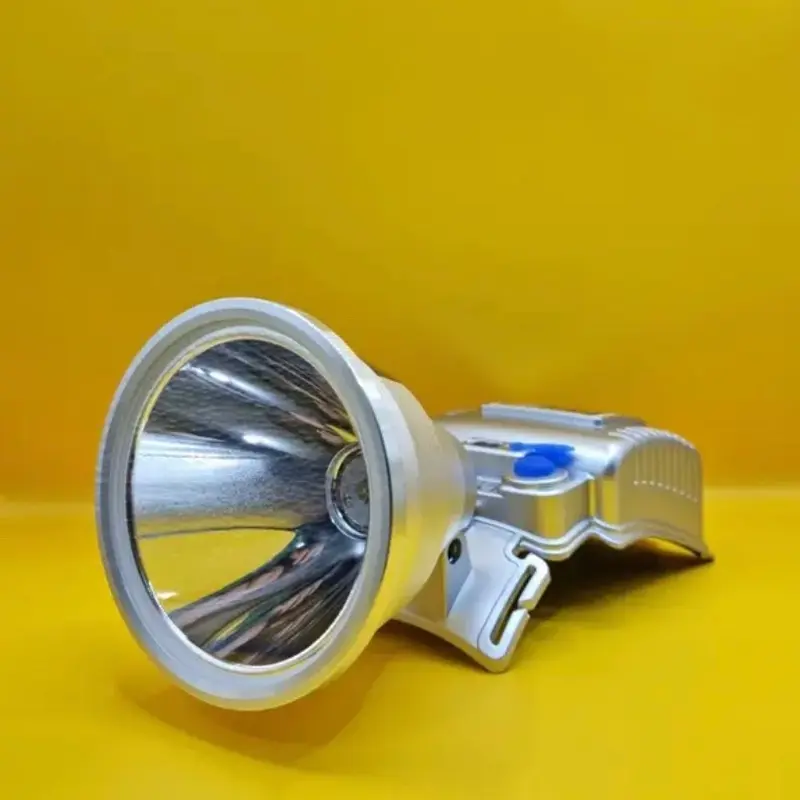 Đèn pin XJ 9158 ánh gom kèm 3 kính đổi màu tuỳ chọn chíếu xa 500-700m pin dung lượng cao 1
