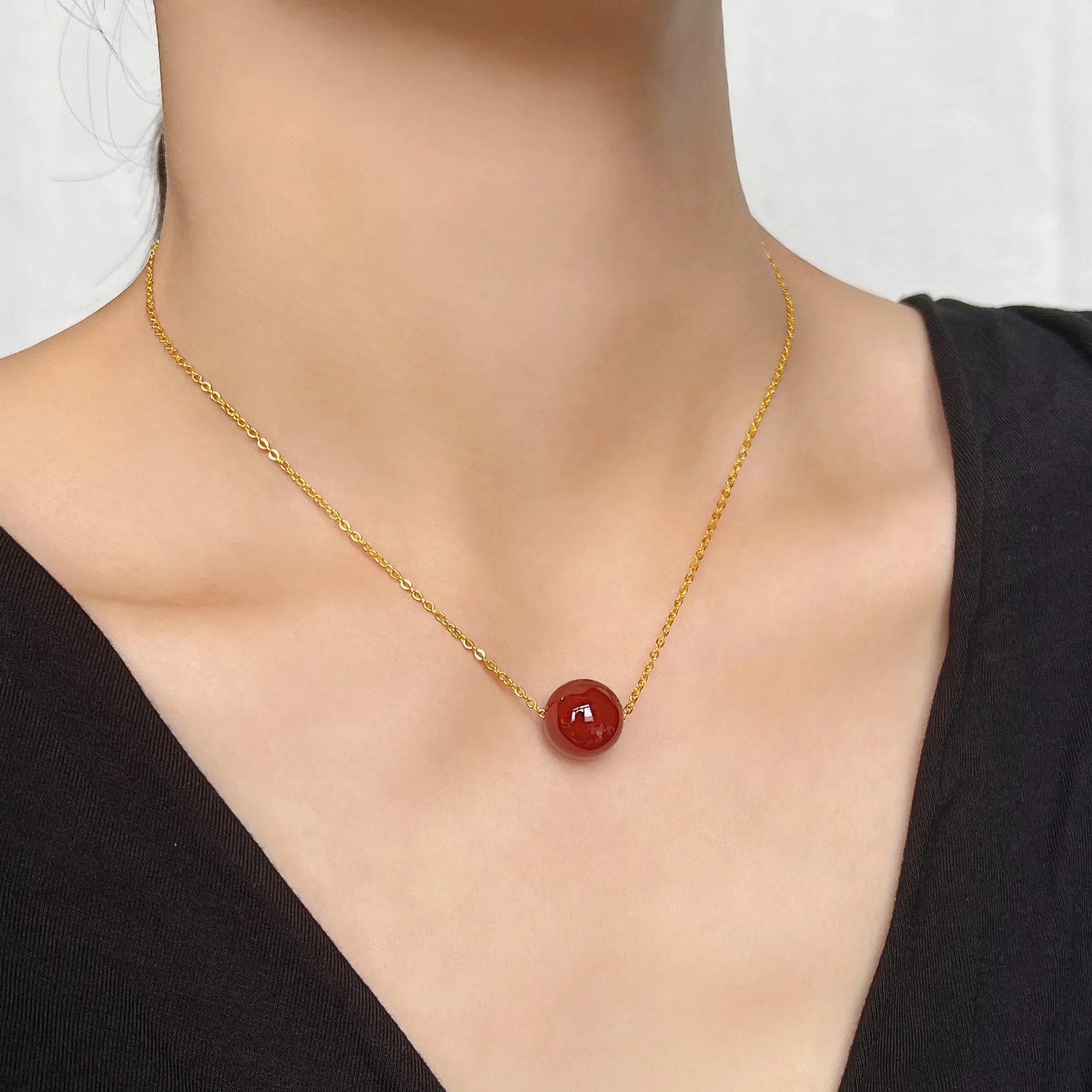 Necklace Female Red Agate Lucky Beads Necklace Female Titanium Steel 18K Gold Plating Red Jequirity Clavicle Chain Red Bean Pendant