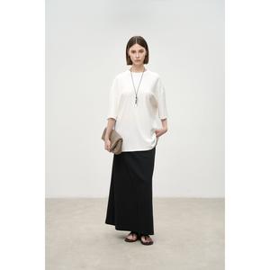 Minimalist T-Shirt in Breathable Wool Blend