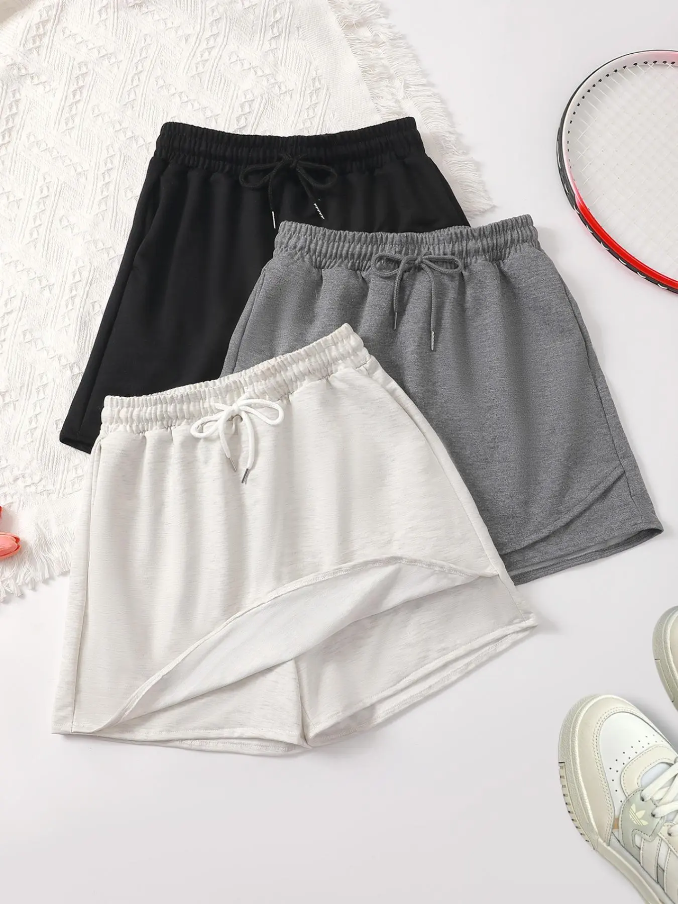 Women's Solid Color Drawstring Waist Sports Shorts, Casual Comfy Breathable Shorts for Daily Outdoor Wear, Ladies Sportswear for All Seasons