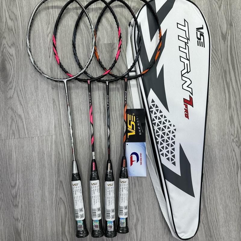 Vợt cầu lông VS titan7 pro chính hãng max 16kg khung fulcacrbon tặng 1 cước 1 bao vợt 1 cuốn cán
