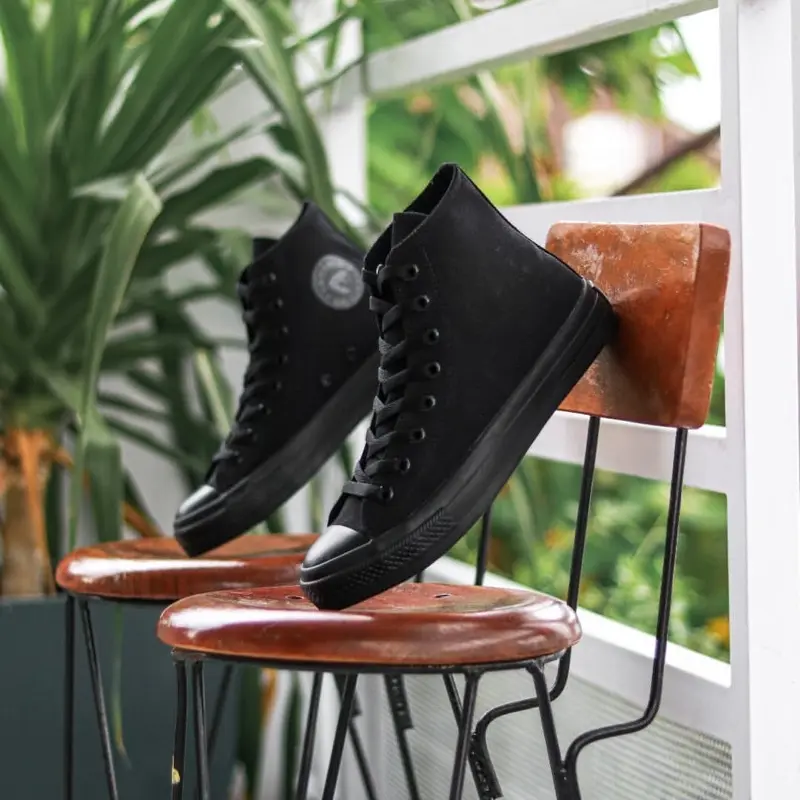 Sepatu Ventela Ethnic All Black Original