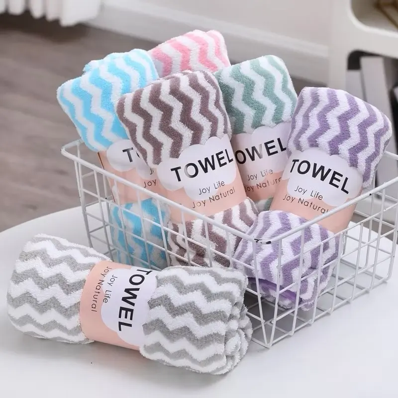 ￼Khăn mặt lông cừu xuất Hàn vân kẻ sọc 30x50cm 0