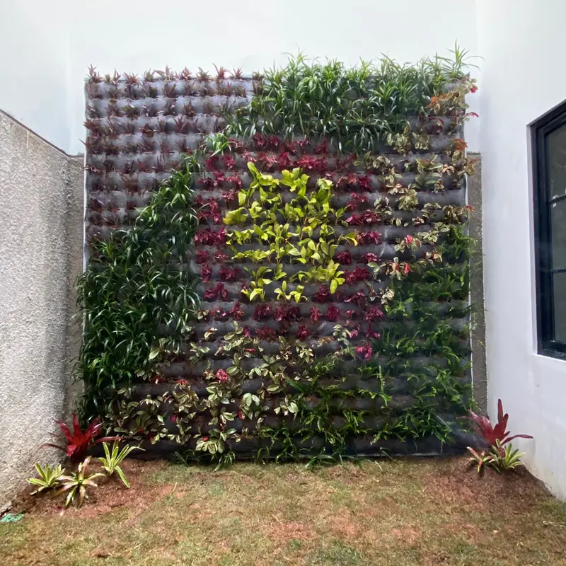 Wall Planter Bag Vertical Garden Kantong Tanam Vertikal 1 x 1 m 36 Kantong 2