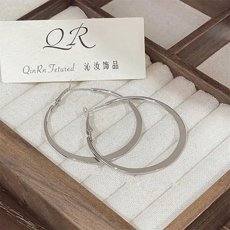 Nhẫn Tai Lớn, Bóng Bạc, Kim Bạc Sterling, Phong Cách Châu Âu Và Mỹ, Trông Rộng Rãi, Tròn Lớn, Một Cặp, Bông Tai Hợp Xu hướng