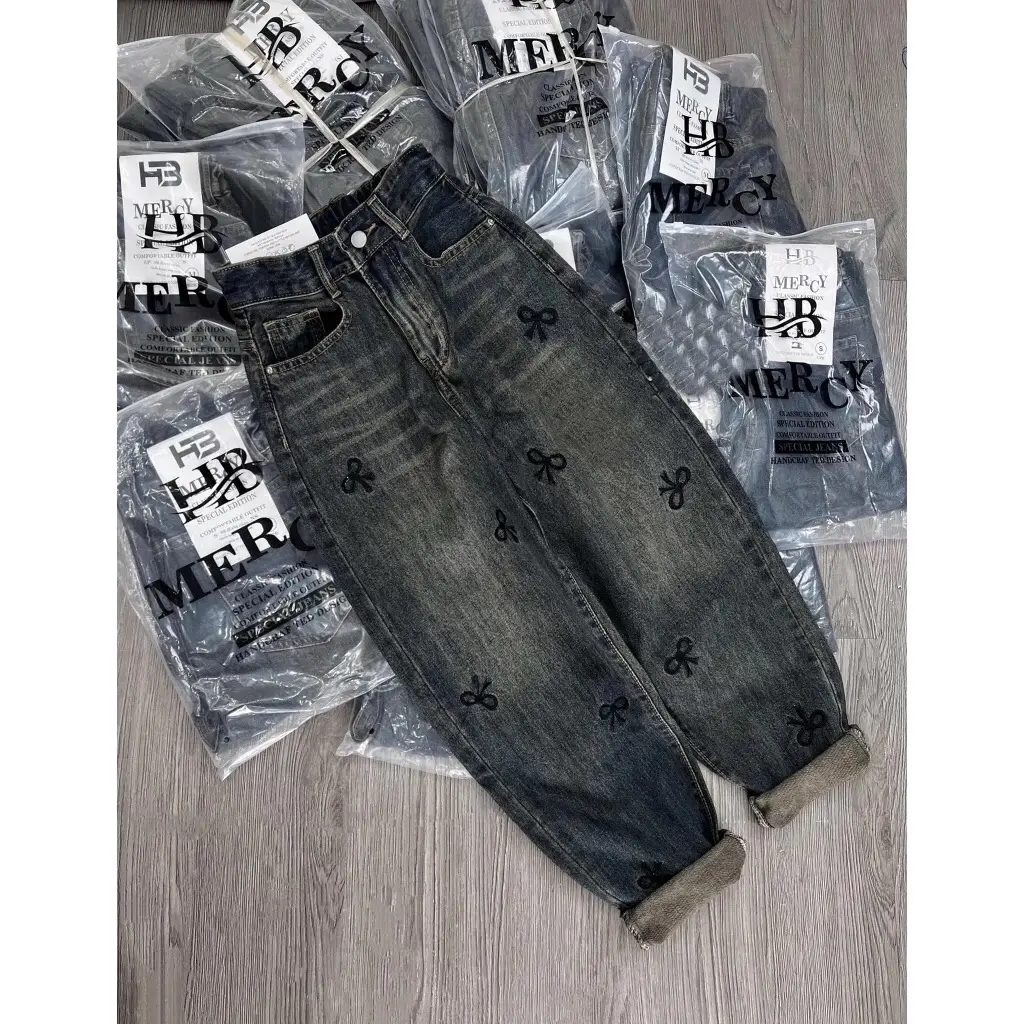 Quần jean baggy nữ thêu nơ